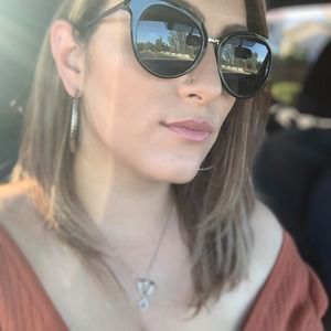 Meet your Posher, Veronica